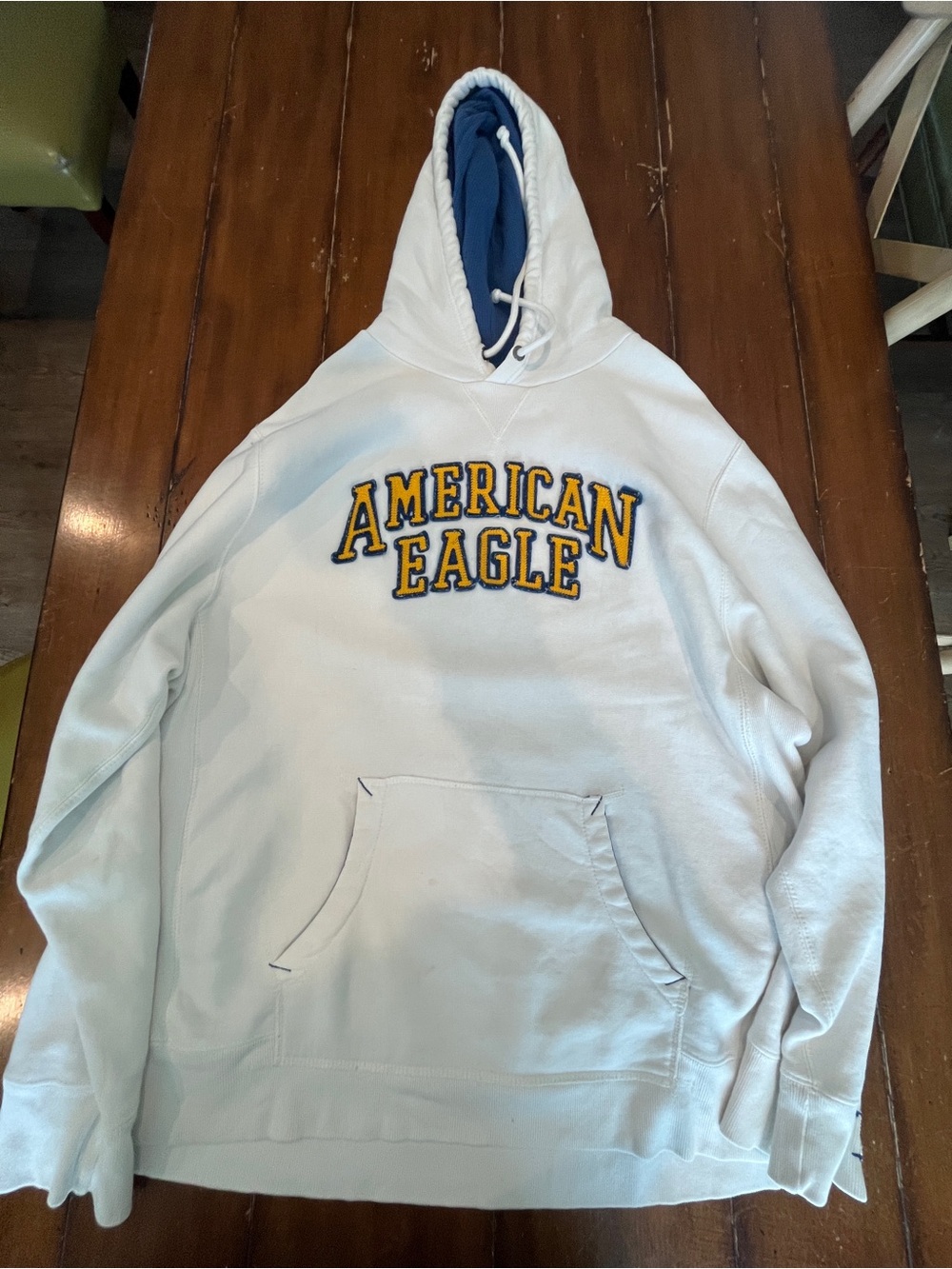 American Eagle Outfitters Men's White Hooded Sweatshirt